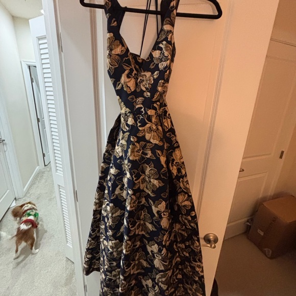 Badgley Mischka Floral Jacquard floor length gown - Picture 4 of 4